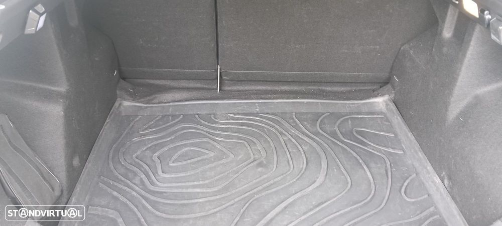 Dacia Duster 1.6 Hybrid Extreme - 28