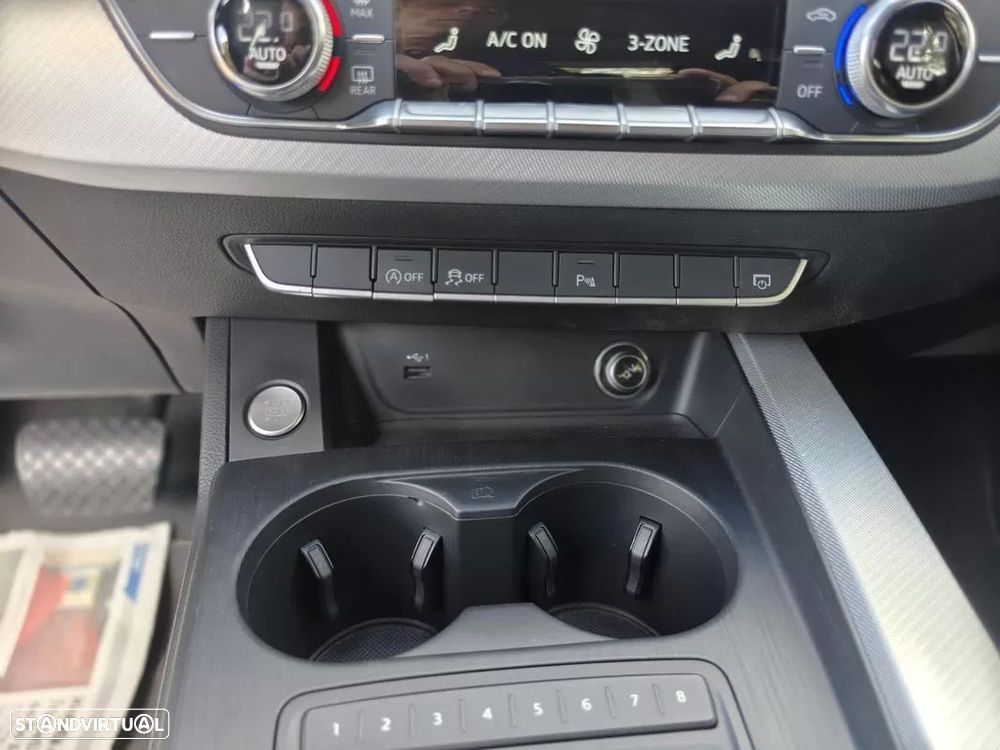 Audi A4 Avant 35 TDI Sport S tronic — fotografia 43