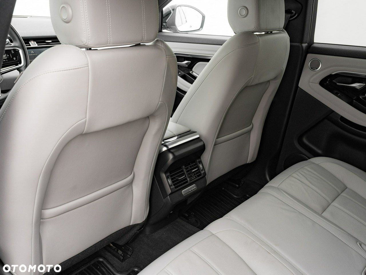 Land Rover Range Rover Evoque - 24