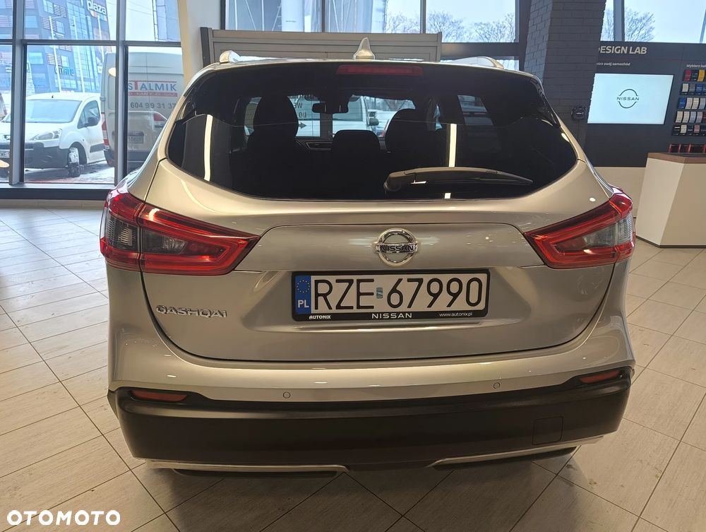 Nissan Qashqai 1.2 DIG-T N-Connecta EU6 - 4