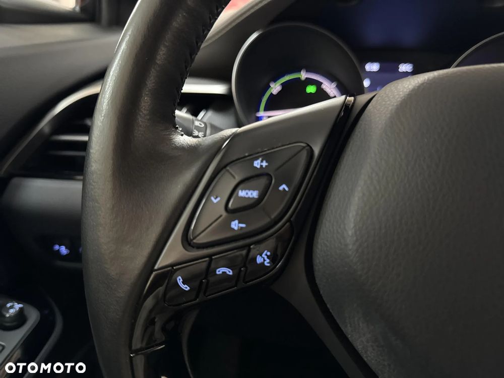 Toyota C-HR 2.0 Hybrid Executive - 18
