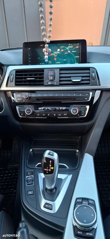 BMW Seria 3 330e iPerformance M Sport - 11