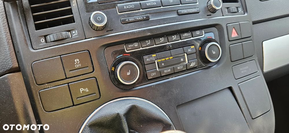 Volkswagen Multivan - 28