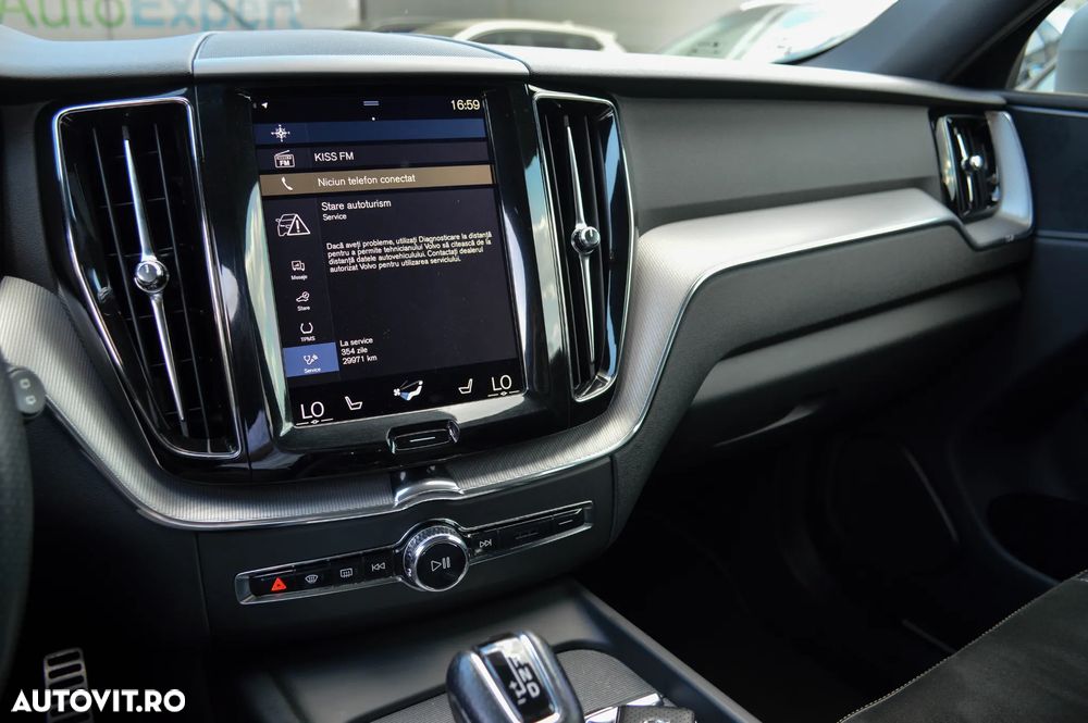 Volvo XC 60 D5 AWD R-Design - 22