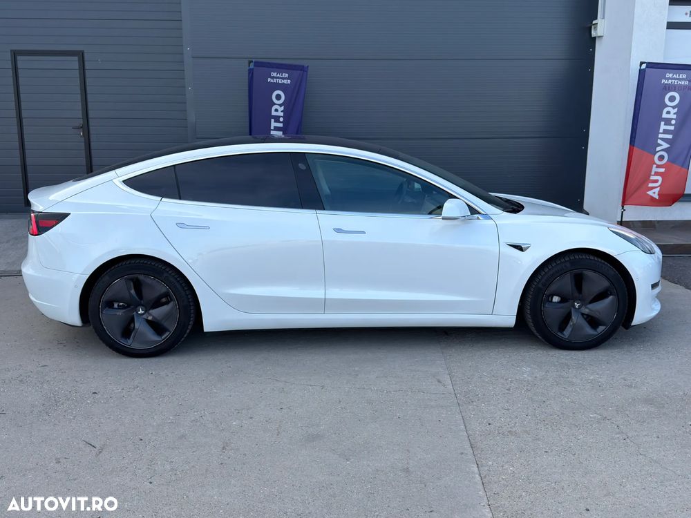 Tesla Model 3 - 15