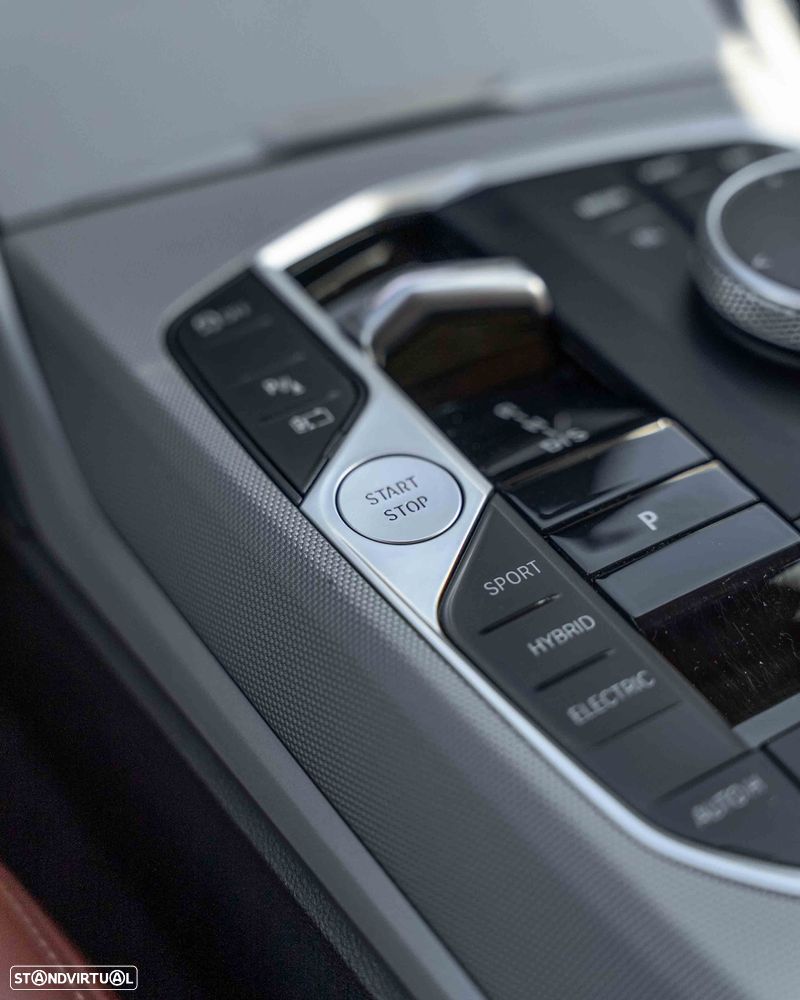 BMW 320 e Aut. Advantage - 34
