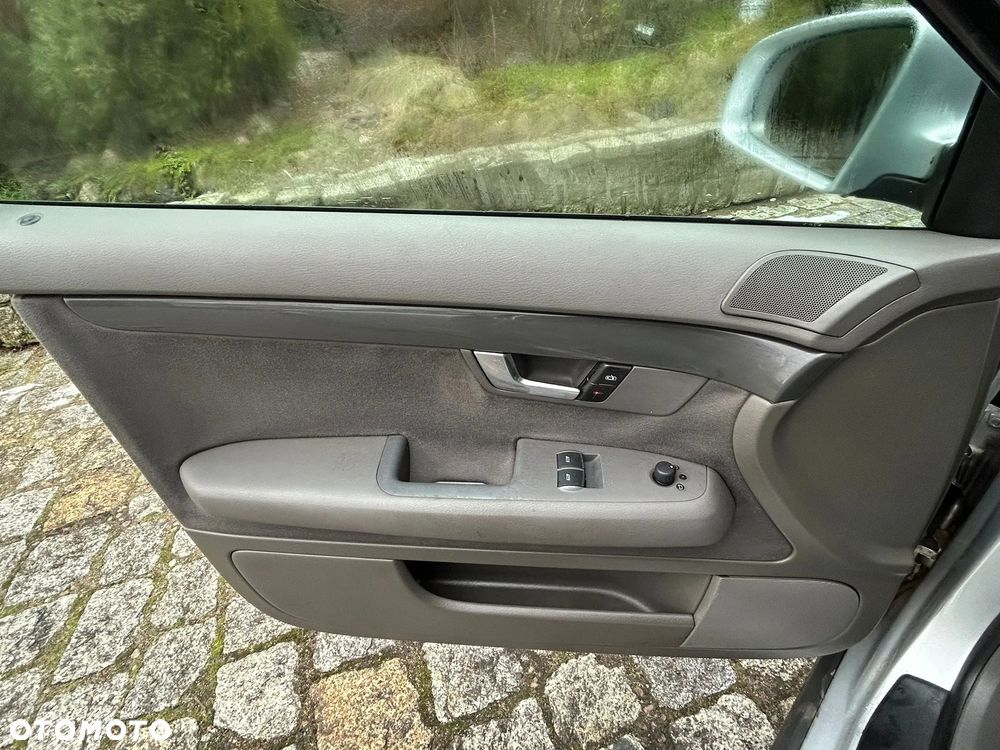 Audi A4 Limousine - 12