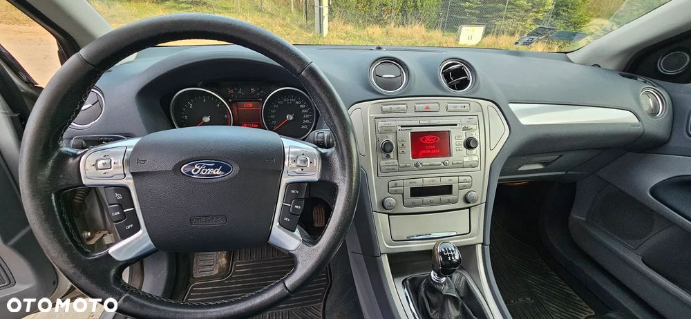 Ford Mondeo 2.0 TDCi Trend - 13