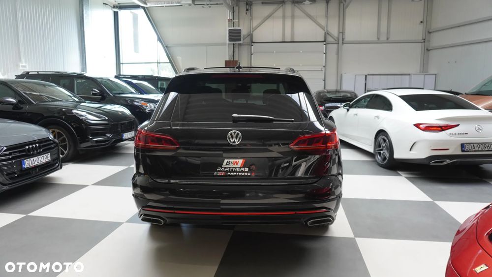 Volkswagen Touareg 3.0 V6 TDI SCR 4Motion Automatik R-Line - 18