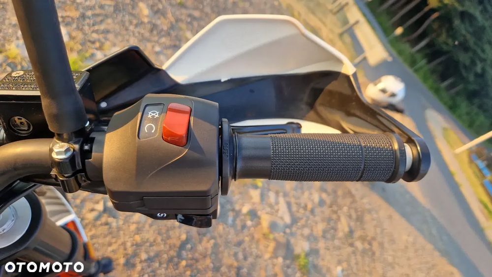 KTM Duke 390 - 24