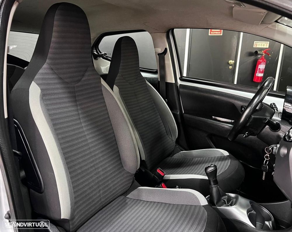 Toyota Aygo 1.0 X-Play+AC+X-Touch - 10