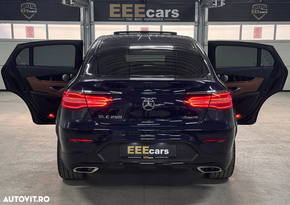Mercedes-Benz GLC Coupe 250 4Matic 9G-TRONIC AMG Line - 10