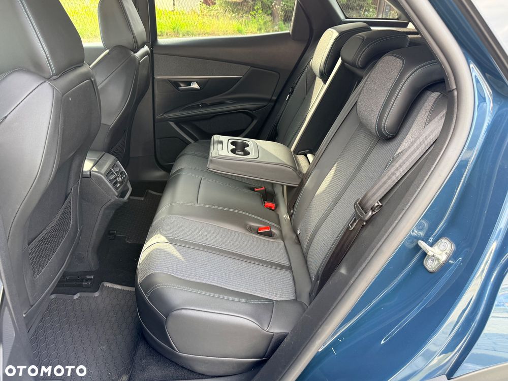 Peugeot 3008 1.6 PureTech Hybrid PHEV Allure Pack S&S EAT8 - 29
