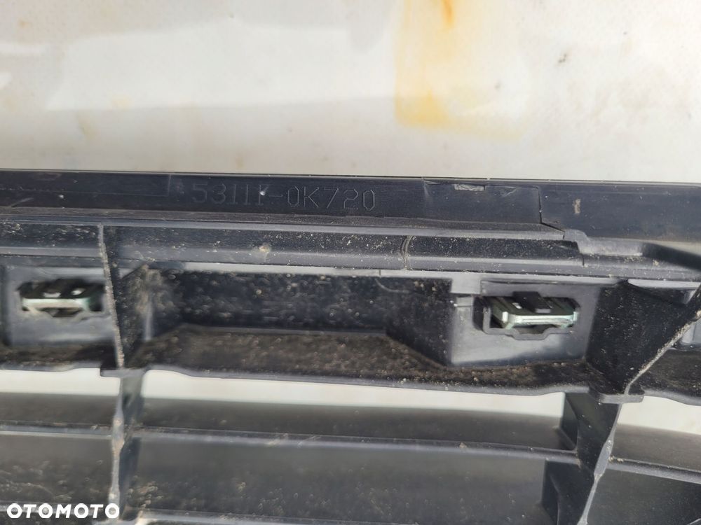 ATRAPA GRILL TOYOTA HILUX 15-18 - 4