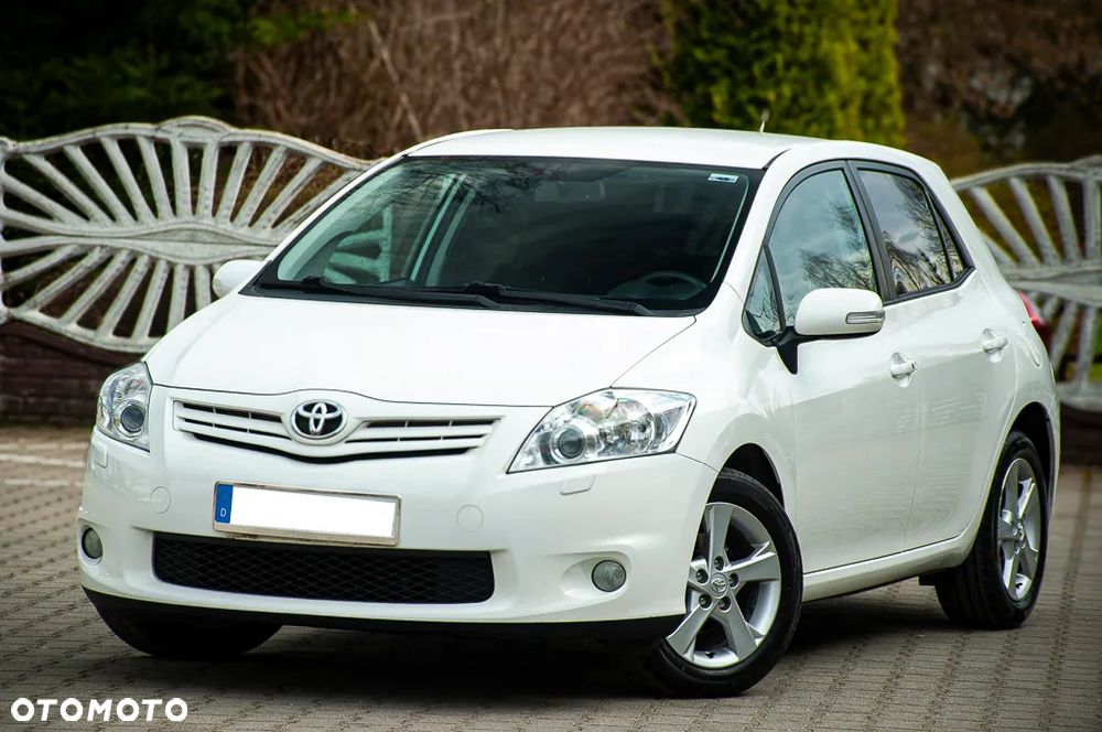 Toyota Auris 1.6 Executive - 2