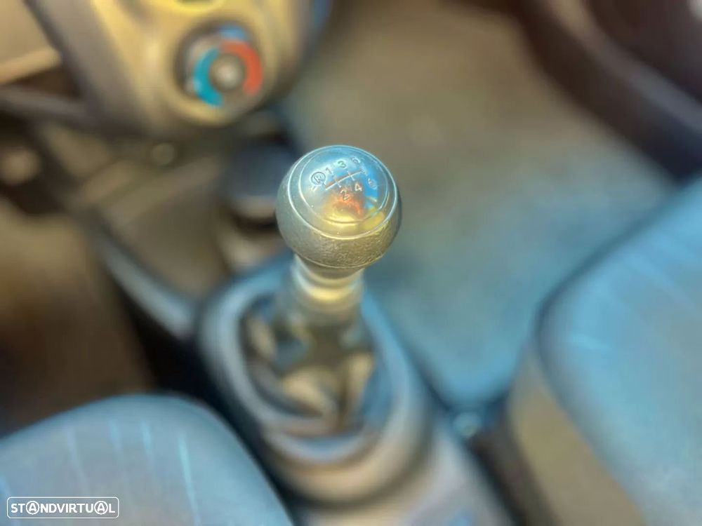 Toyota Yaris 1.4 D-4D Comfort+AC - 18