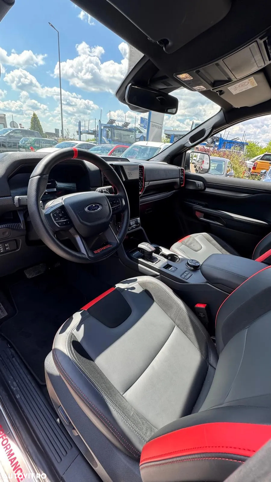 Ford Raptor - 14