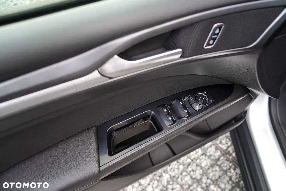 Ford Mondeo - 16
