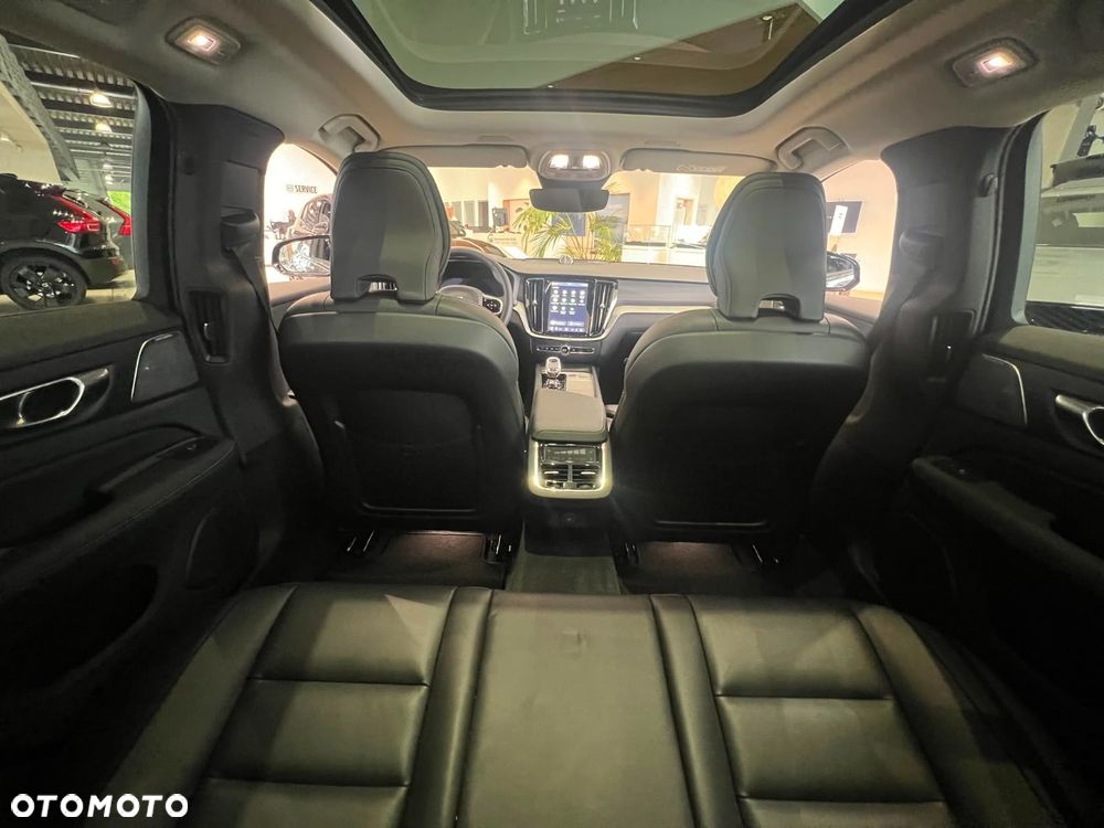 Volvo V60 B4 B Ultimate Dark - 22