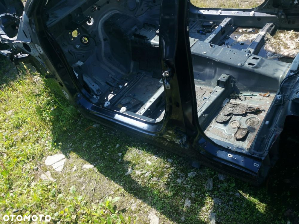 SUBARU FORESTER V 18 CWIARTKA PROG SLUPEK SRODKOWY LEWY - 3