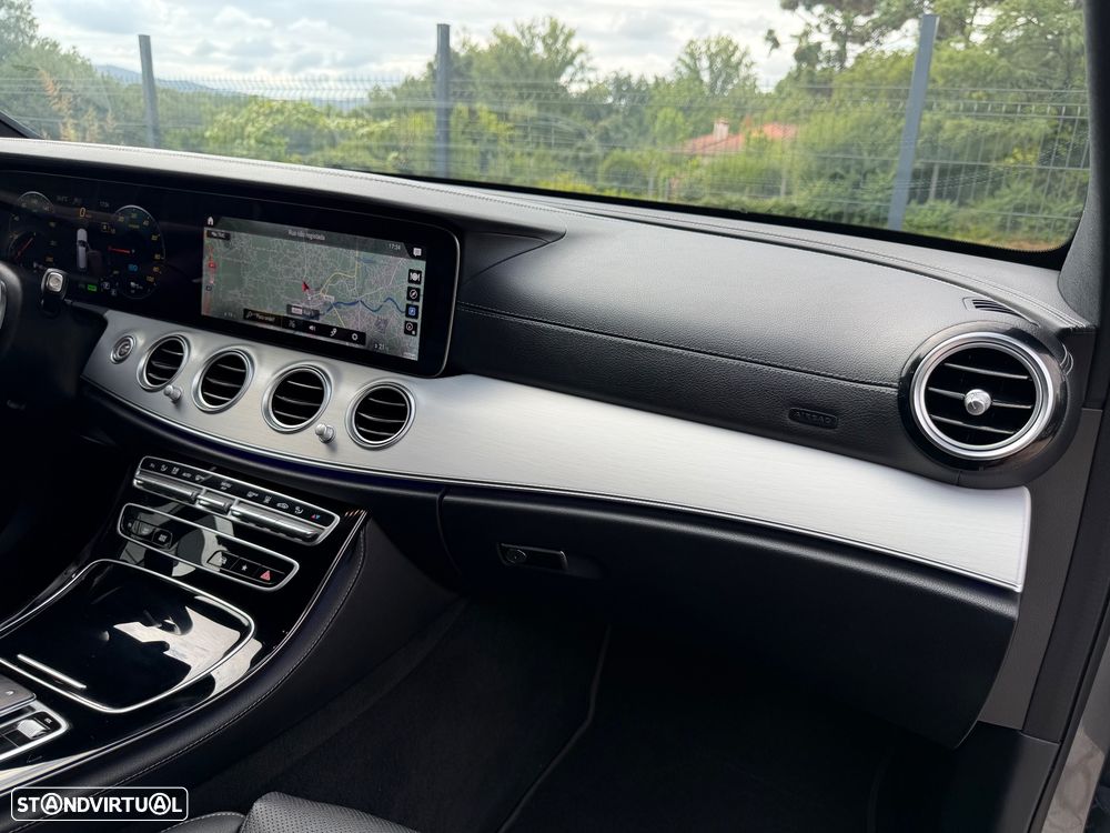 Mercedes-Benz E 300 de 9G-TRONIC AMG Line - 16