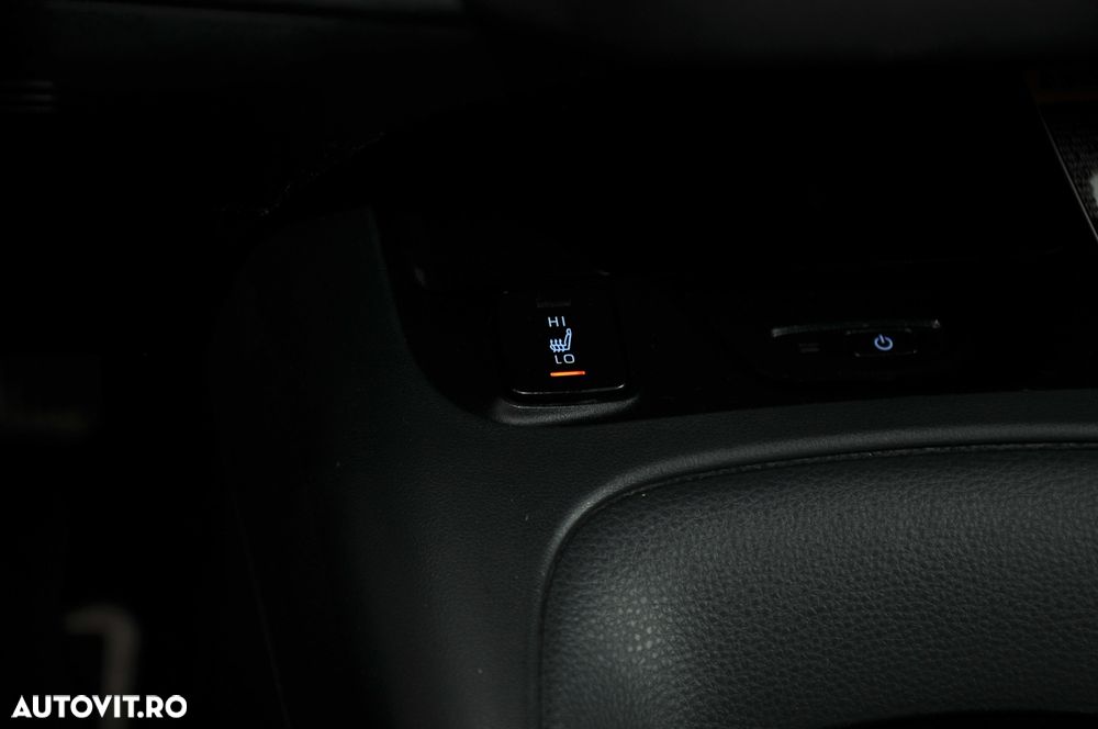 Toyota Corolla 1.8 HSD Business - 27