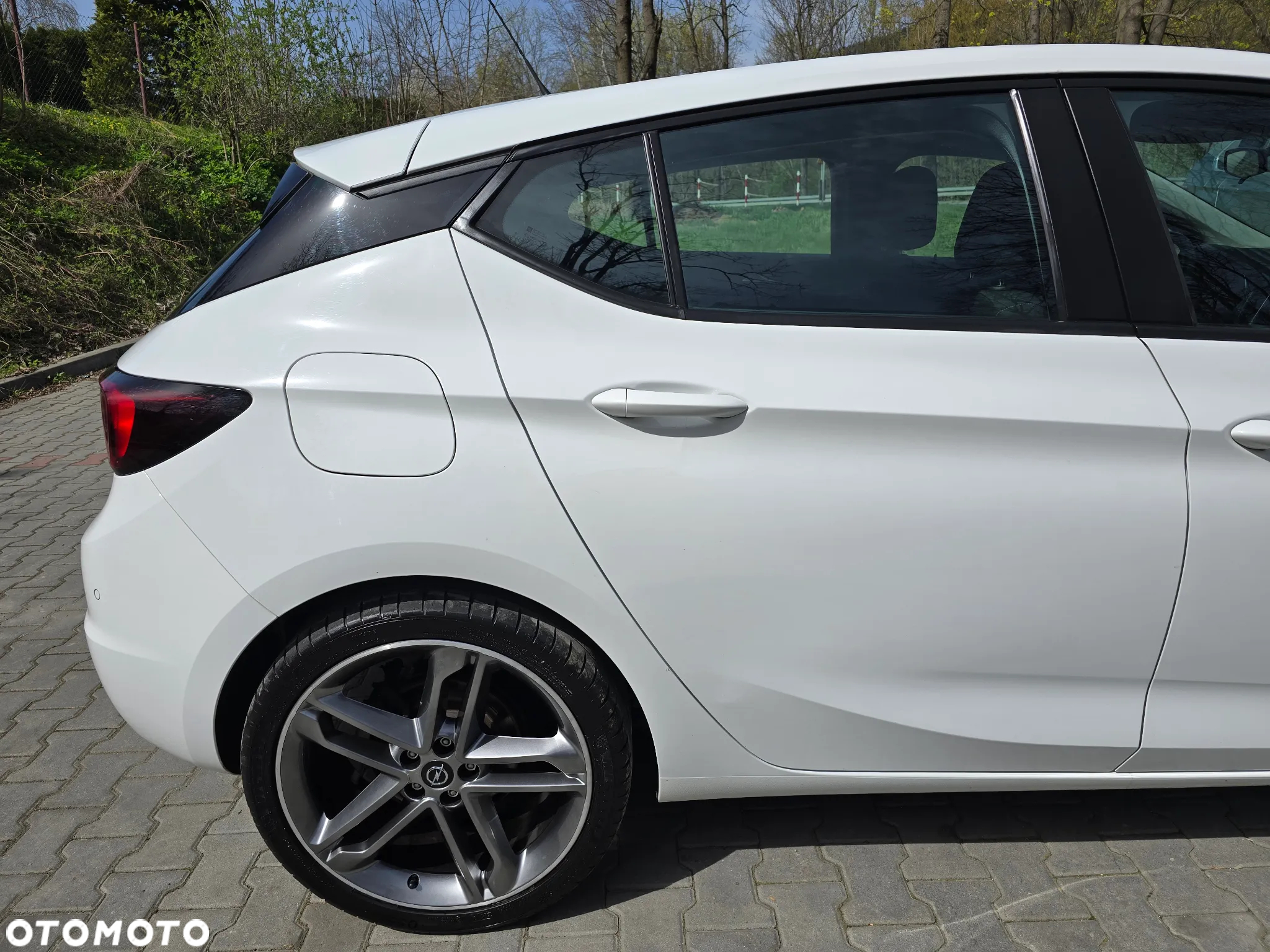 Opel Astra 1.2 Turbo - 28