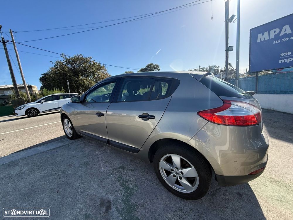 Renault Mégane 1.5 dCi Confort - 7