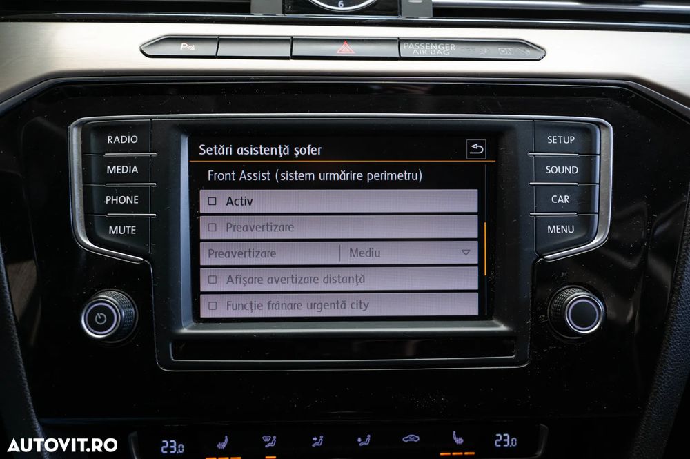 Volkswagen Passat 2.0 TDI SCR Comfortline - 19