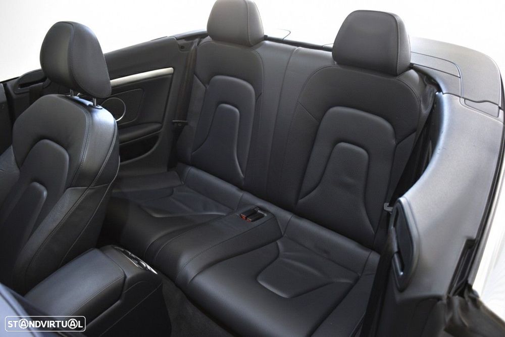 Audi A5 Cabrio 2.0 TDi S-line - 14