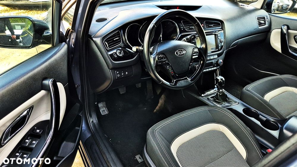Kia Ceed 1.6 GDI XL - 30