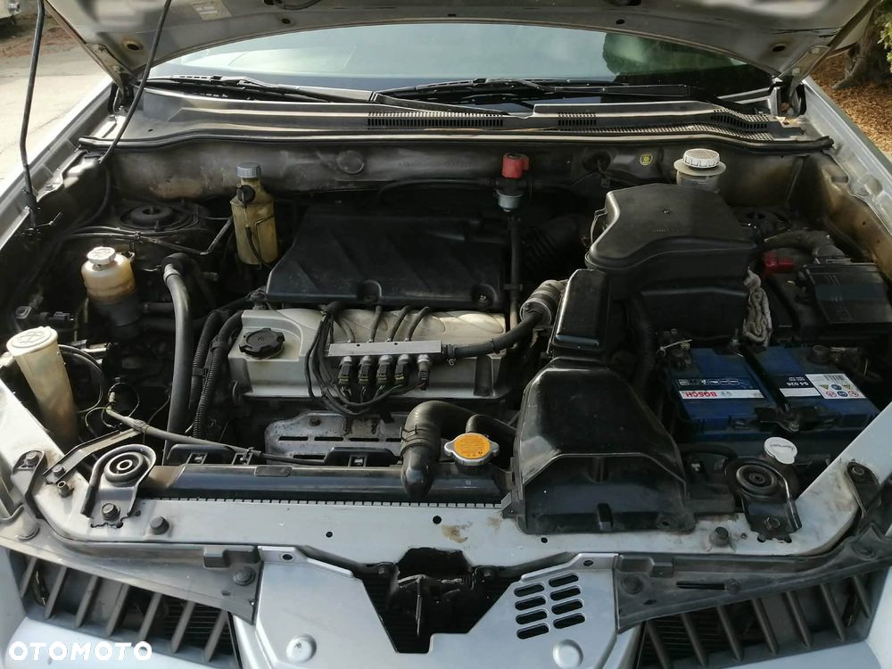 Mitsubishi Outlander - 10