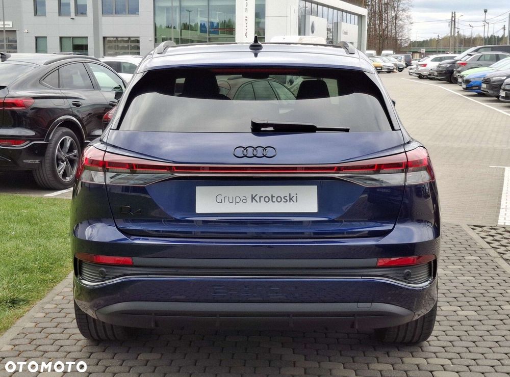 Audi Q4 e-tron - 5