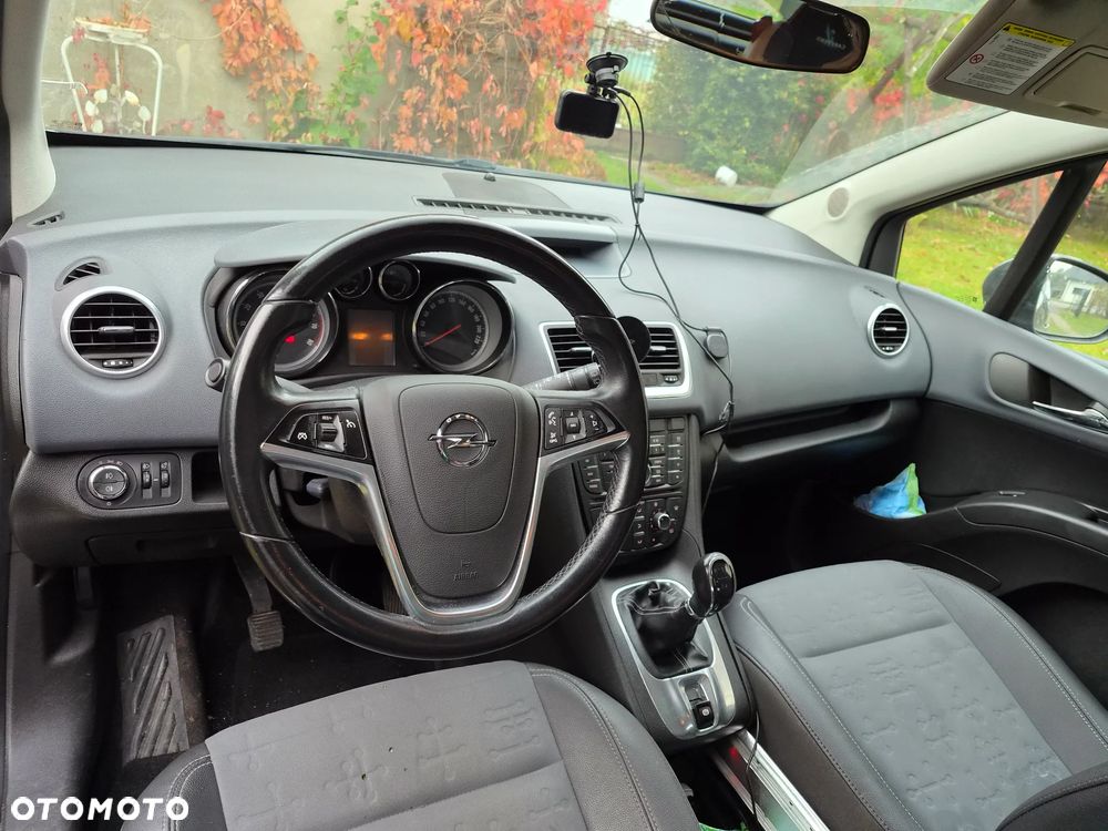 Opel Meriva 2011 photo 2