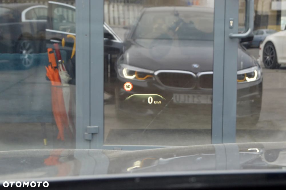 BMW Seria 5 520d xDrive M Sport sport - 23
