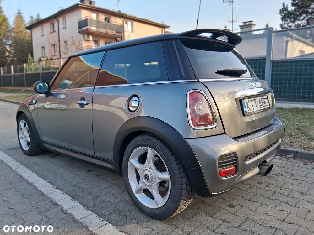 MINI Cooper Standard - 5