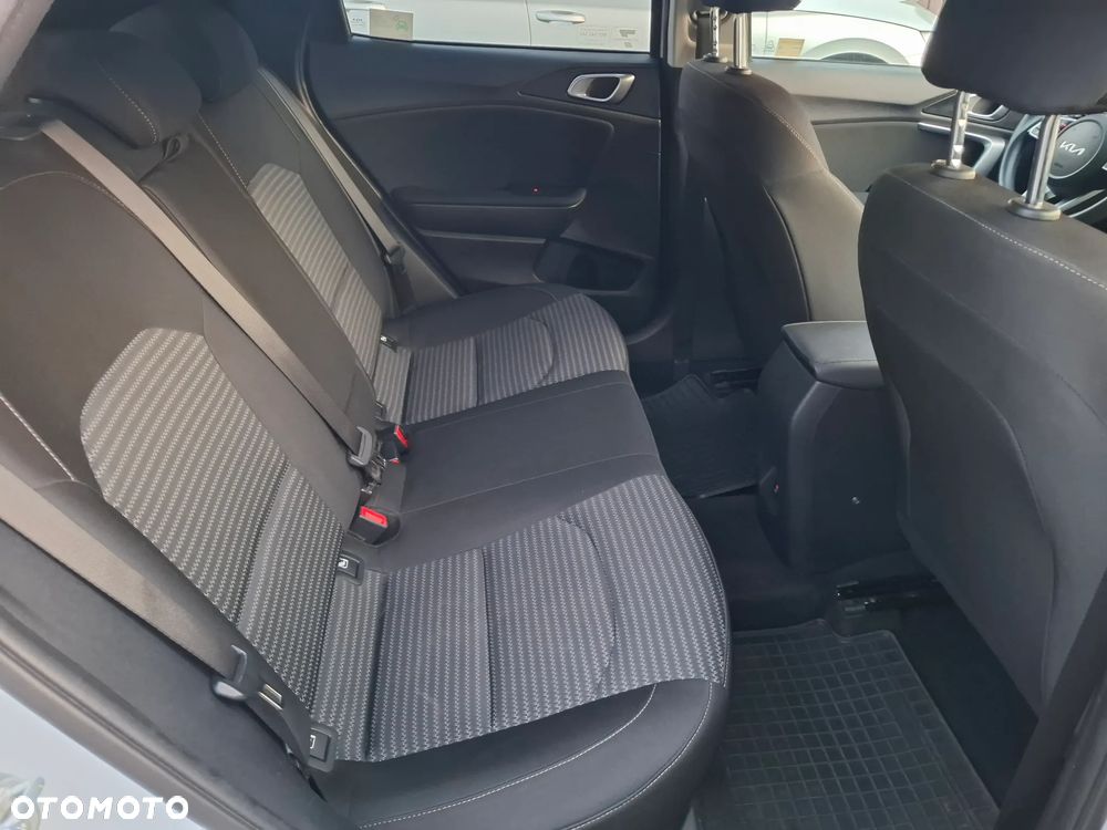 Kia XCeed 1.5 T-GDI M - 27