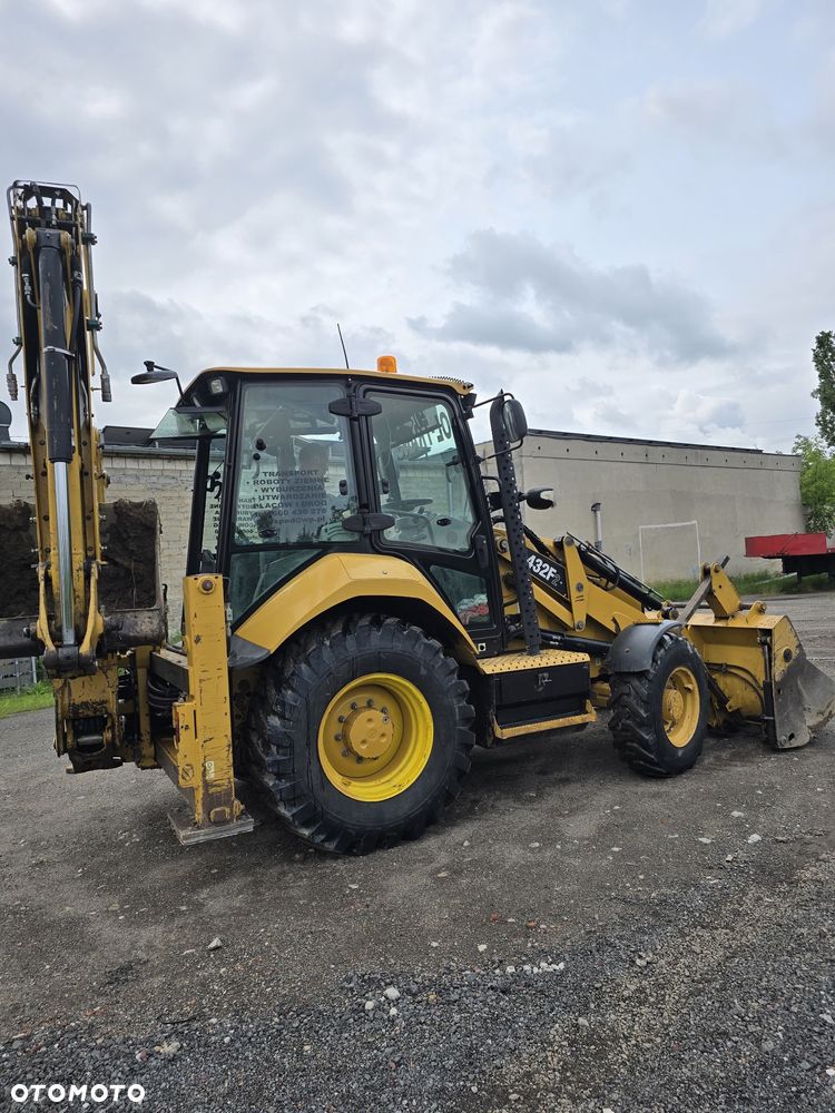 Caterpillar 432F2 - 5