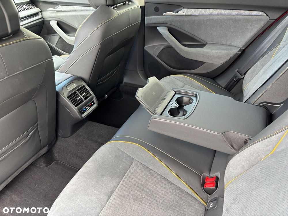 Skoda Superb 1.5 TSI mHEV Selection DSG - 18