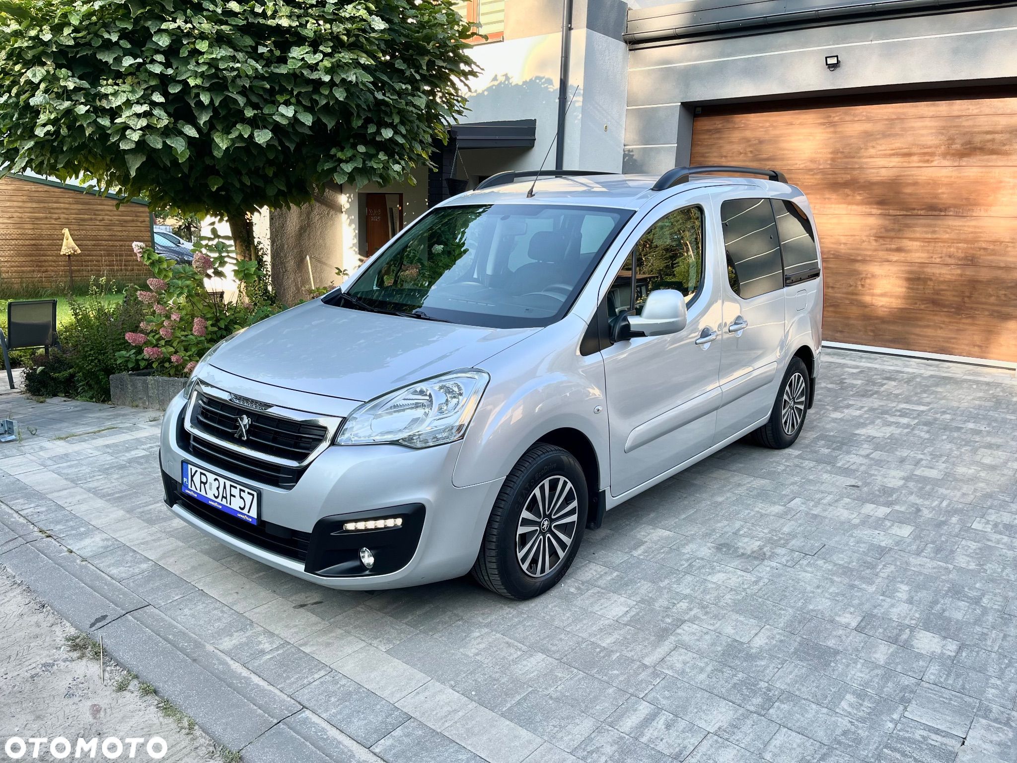 Peugeot Partner 1.6 BlueHDi Outdoor - 1