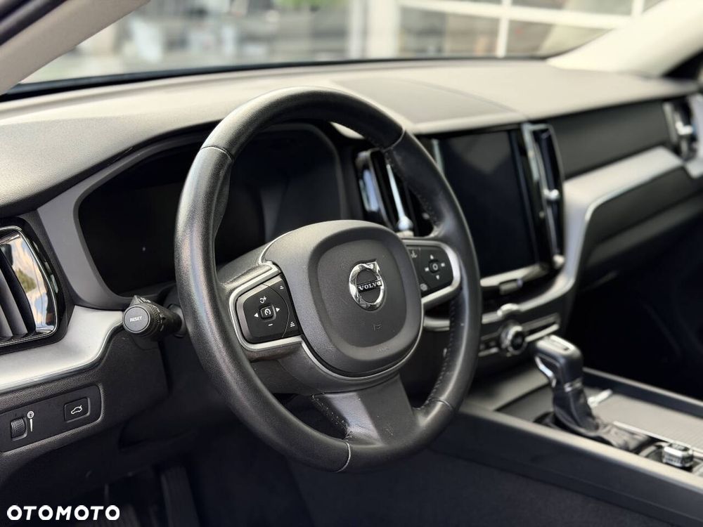 Volvo XC 60 T6 AWD Momentum - 10