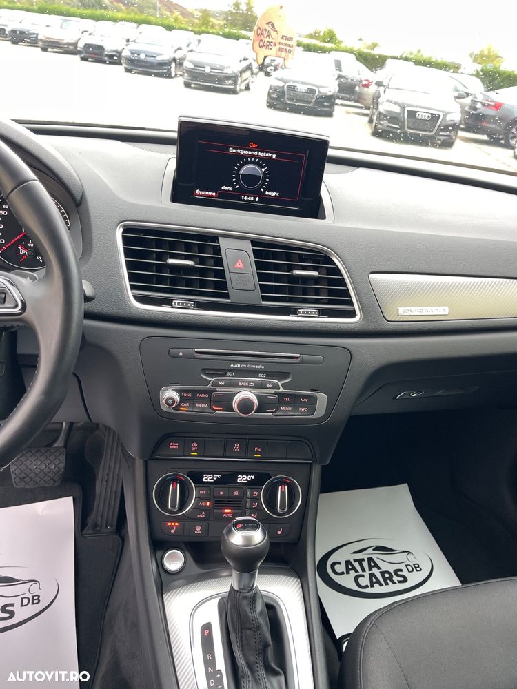 Audi Q3 2.0 TDI Quattro Stronic Design - 35