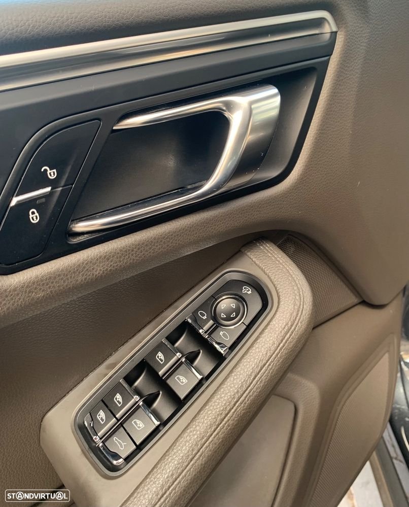 Porsche Macan Standard - 26