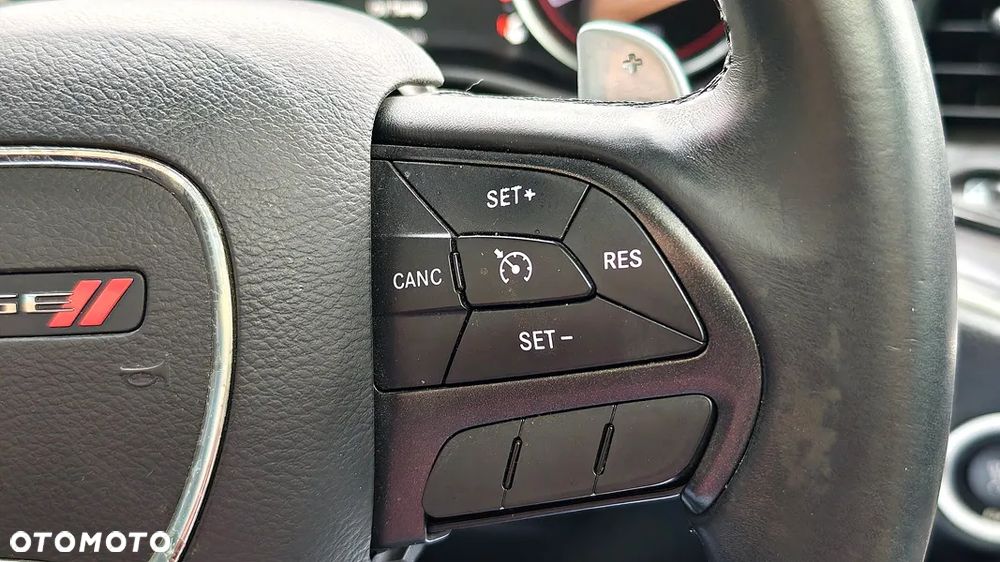 Dodge Challenger 3.6 SXT Plus - 27