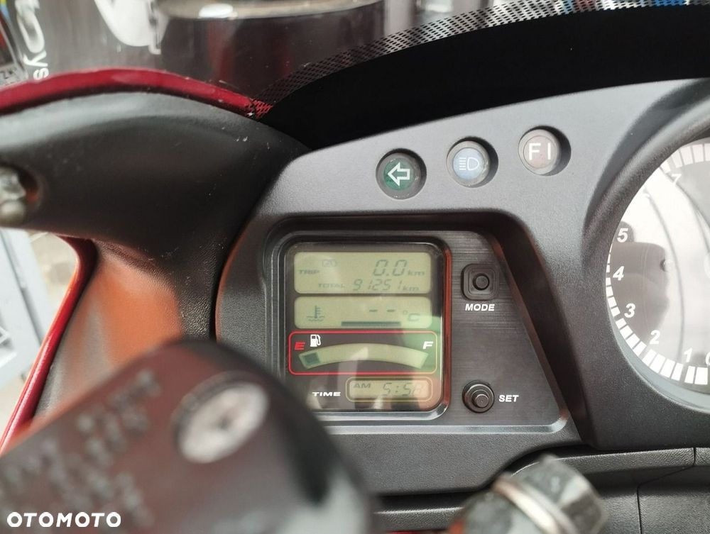 Honda CBR - 5