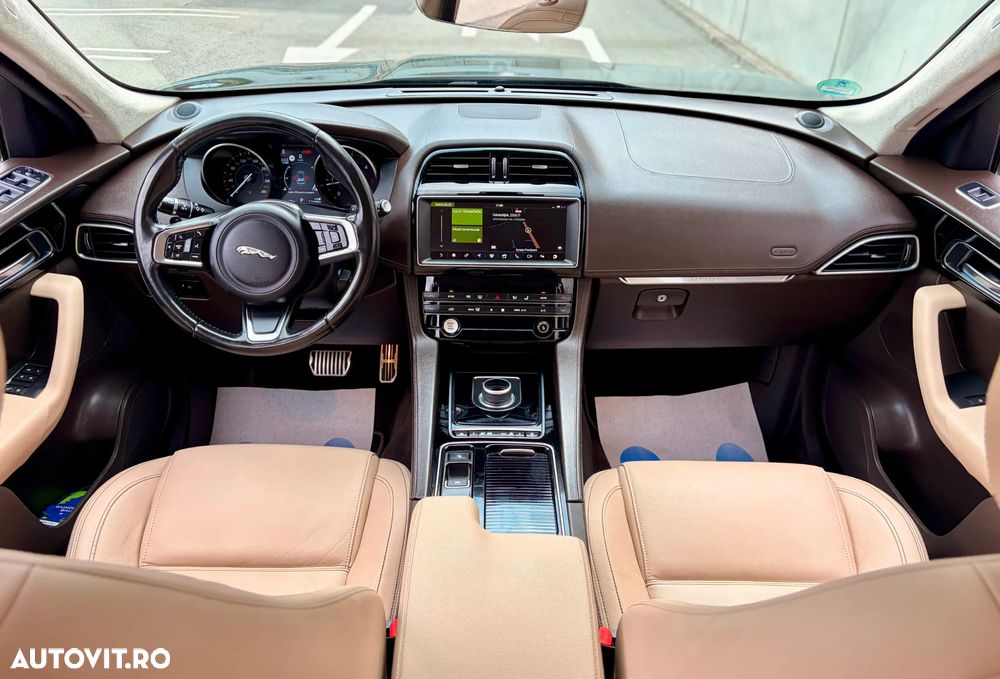 Jaguar F-Pace 20d AWD Aut. Prestige - 12
