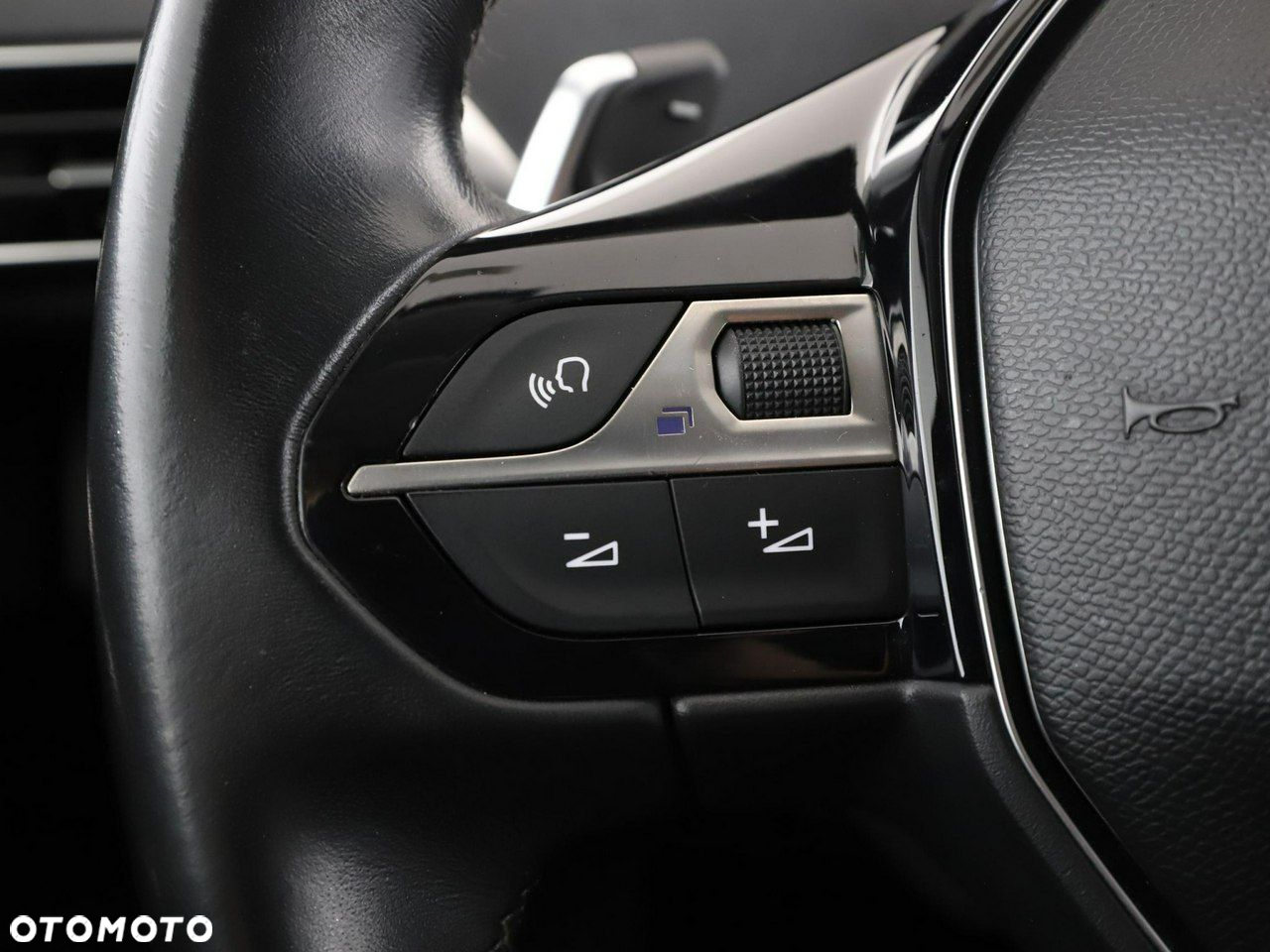 Peugeot 3008 1.2 PureTech Allure S&S EAT6 - 34