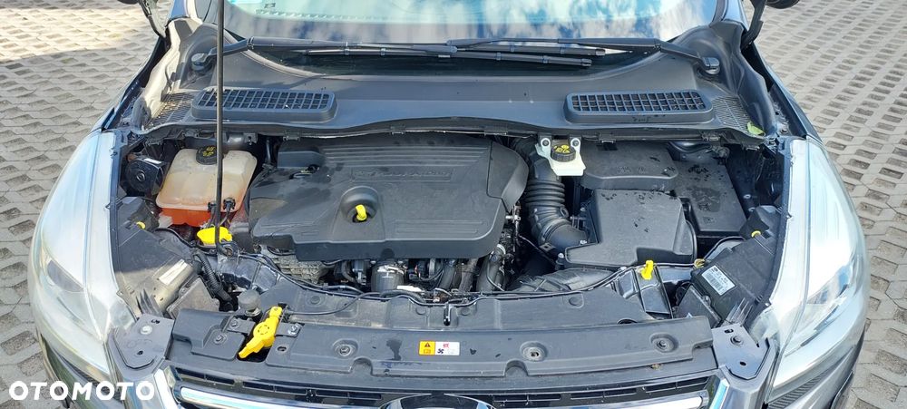 Ford Kuga - 12