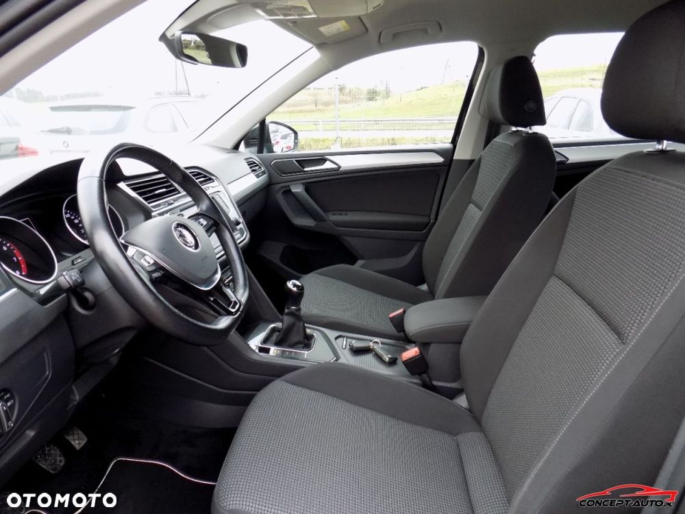 Volkswagen Tiguan - 19