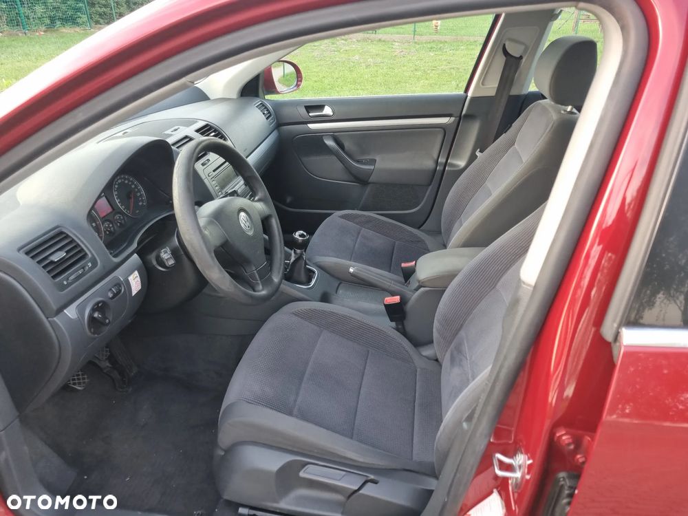 Volkswagen Jetta - 8
